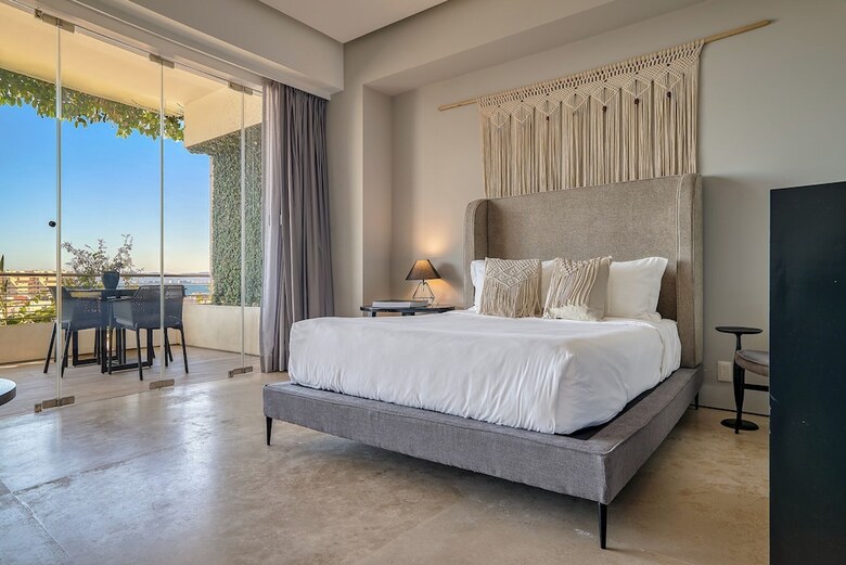 Aparthotel Maxwell Collection Romantic Zone
