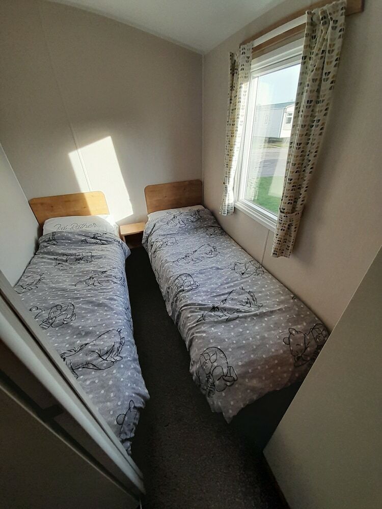 Beautiful 3 Bed Caravan In Walton On The Naze