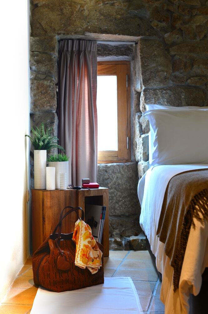 Casas De Pousadouro 1043