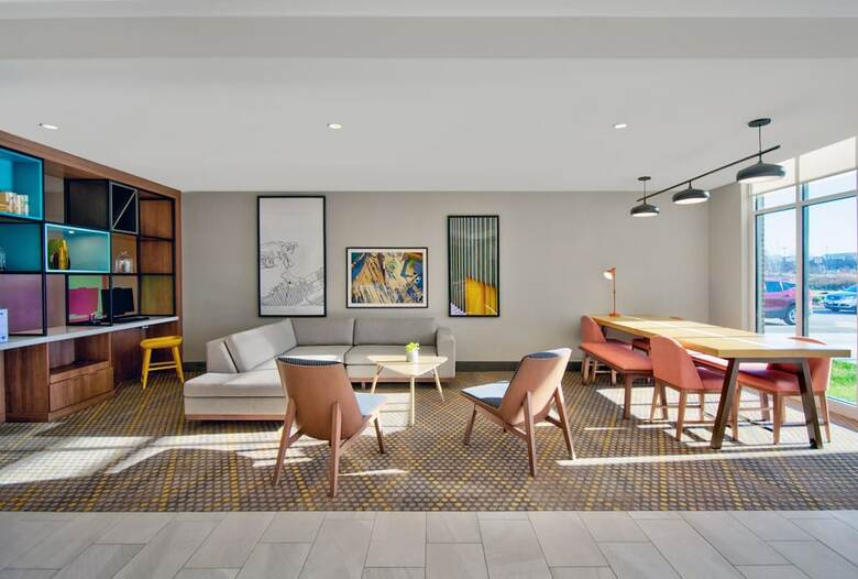Hotel Holiday Inn Erie By Ihg