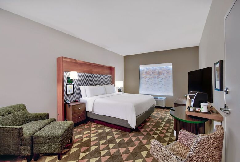 Hotel Holiday Inn Erie By Ihg