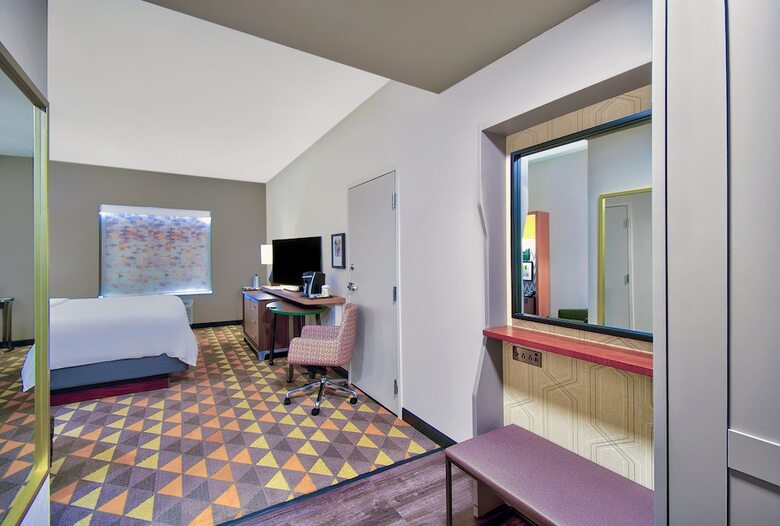 Hotel Holiday Inn Erie By Ihg