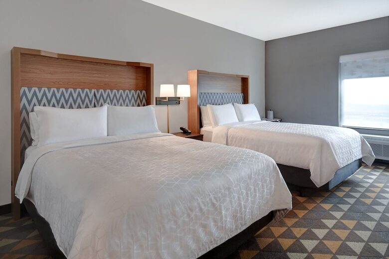 Hotel Holiday Inn Erie By Ihg