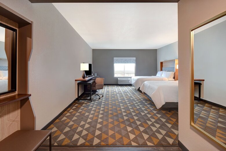 Hotel Holiday Inn Erie By Ihg