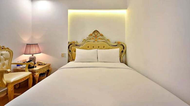 Hanz Premium Le Thanh Ton Hotel