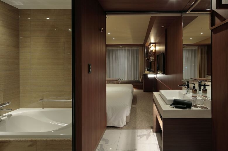 Candeo Hotels Osaka Shinsaibashi