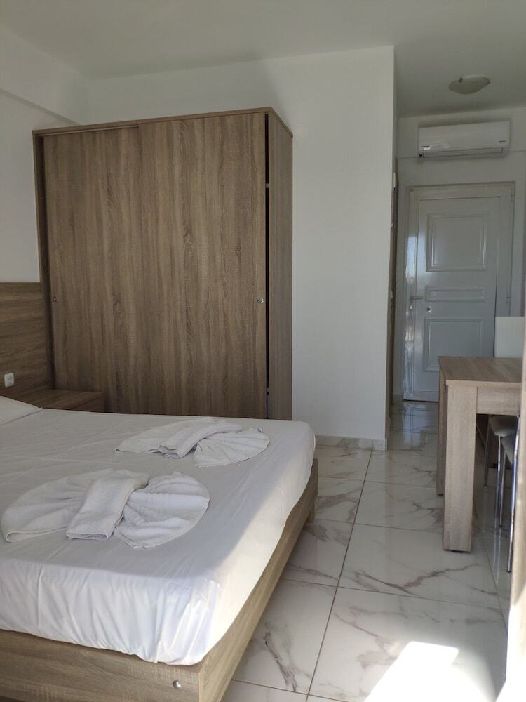 Ocean Analipsis Apartments