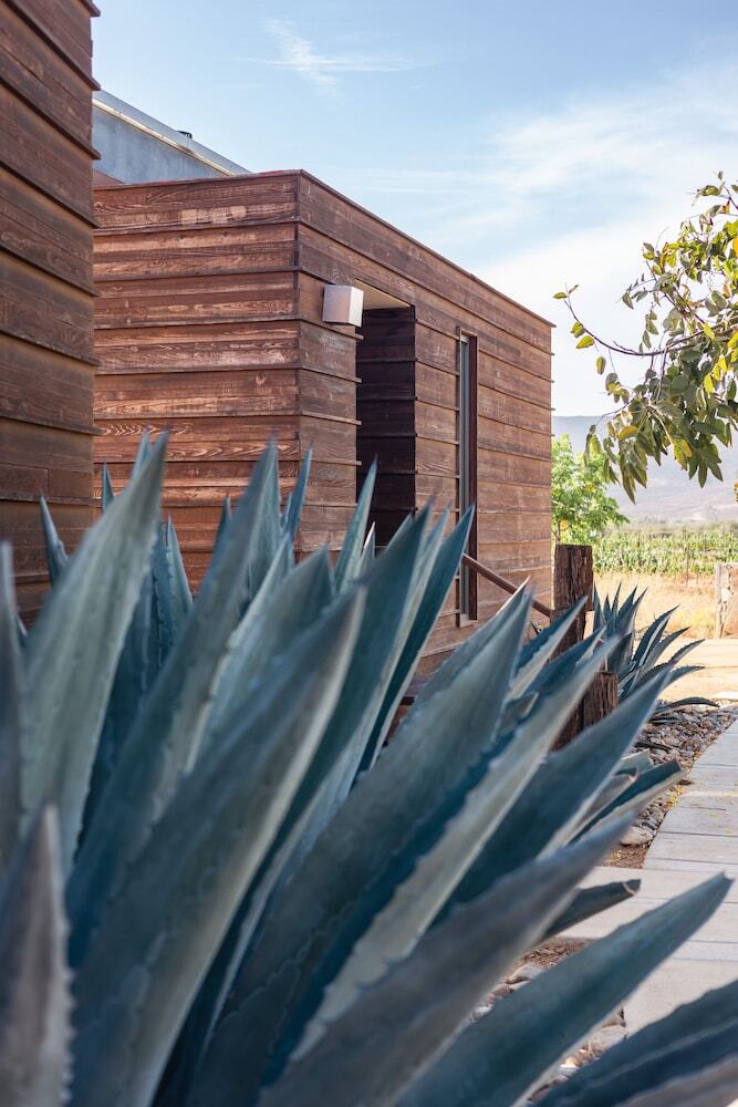 Hotel Casa Urbina Wine Resort