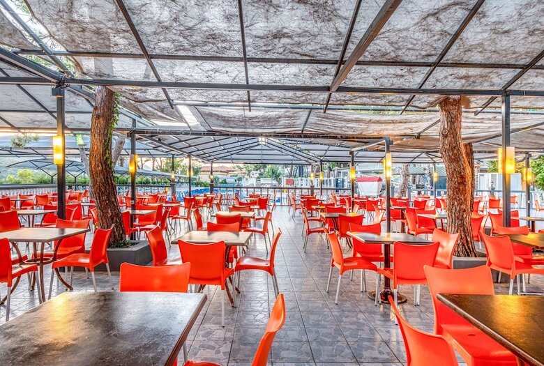 Hotel Senza Garden Holiday Club