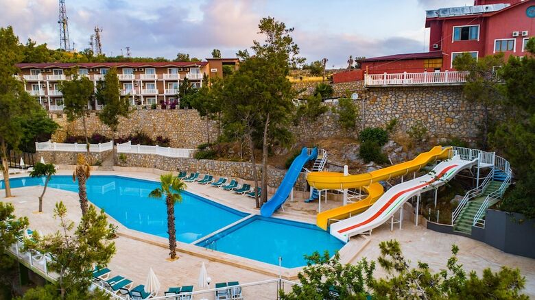 Hotel Senza Garden Holiday Club