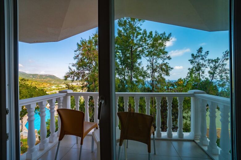Hotel Senza Garden Holiday Club