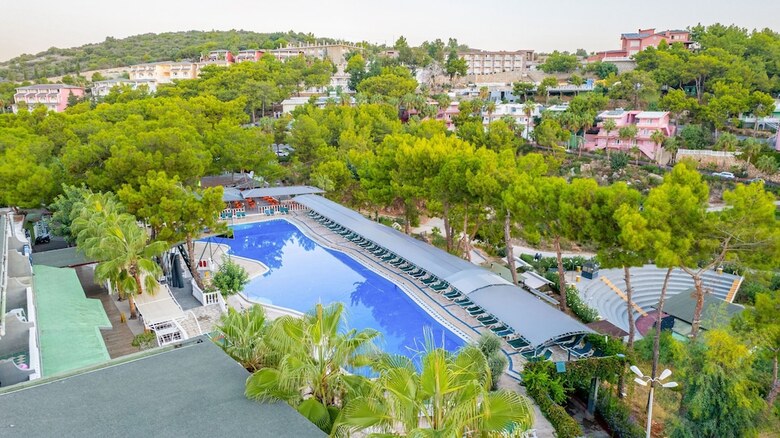 Hotel Senza Garden Holiday Club