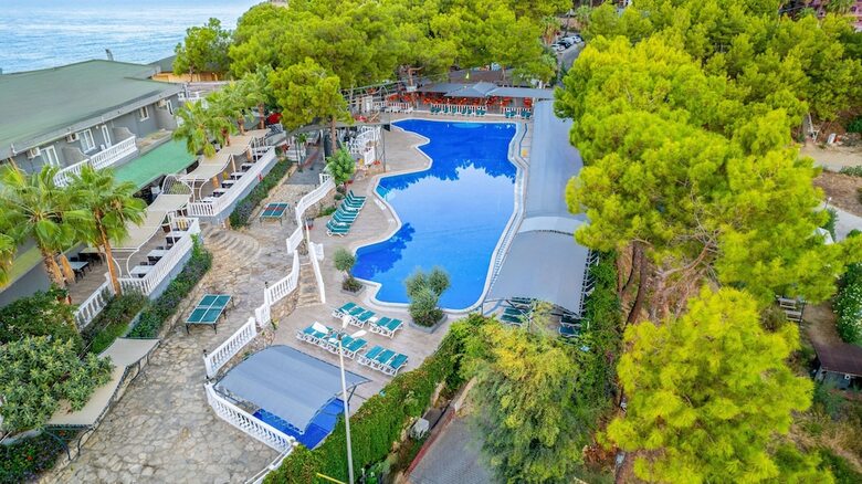Hotel Senza Garden Holiday Club