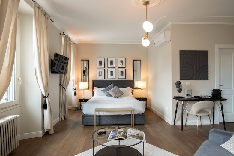 Hotel Daplace - Corso Monforte Suites