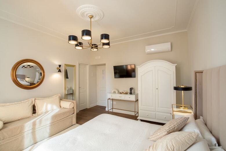 Hotel Daplace - Corso Monforte Suites