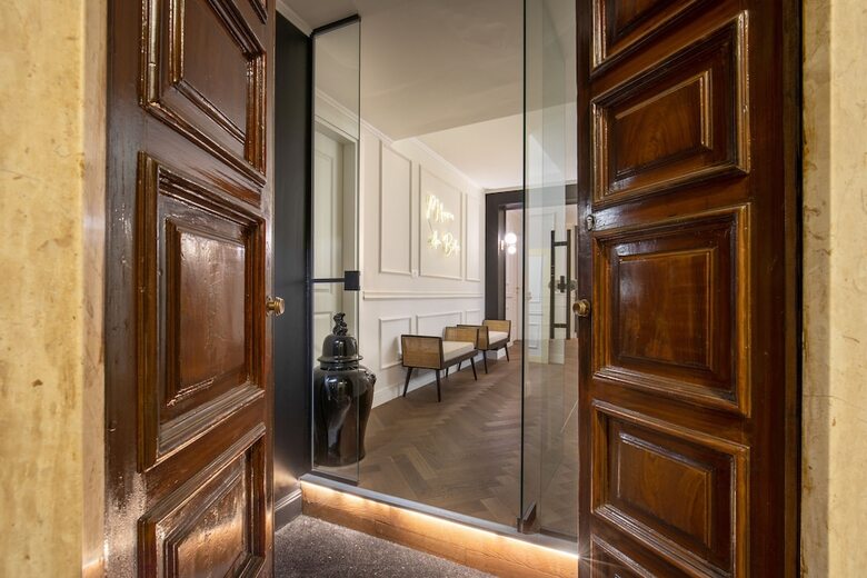 Hotel Daplace - Corso Monforte Suites