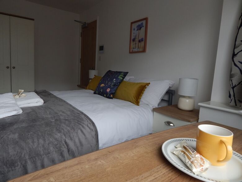 Brookfield En-suite Rooms
