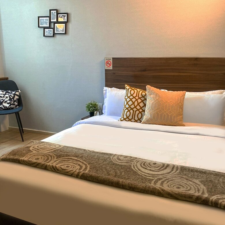 Hotel St Signature Bugis Beach, Short Overnight, 8 Hours: 11pm-7am