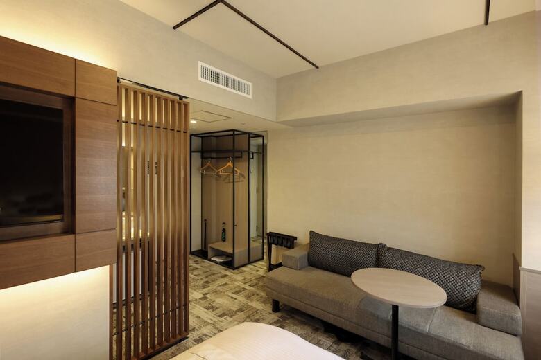 Sk Hotel Kobe Station Front