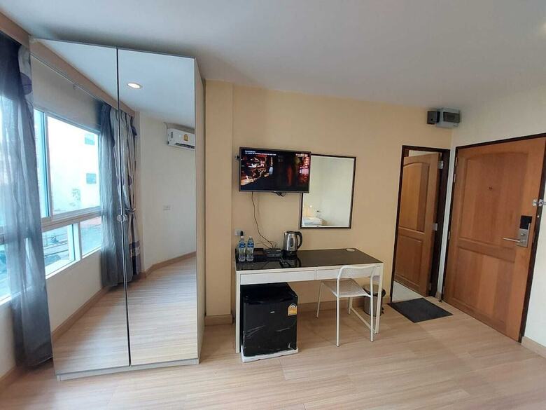 Hotel V Check Inn Sukhumvit 22