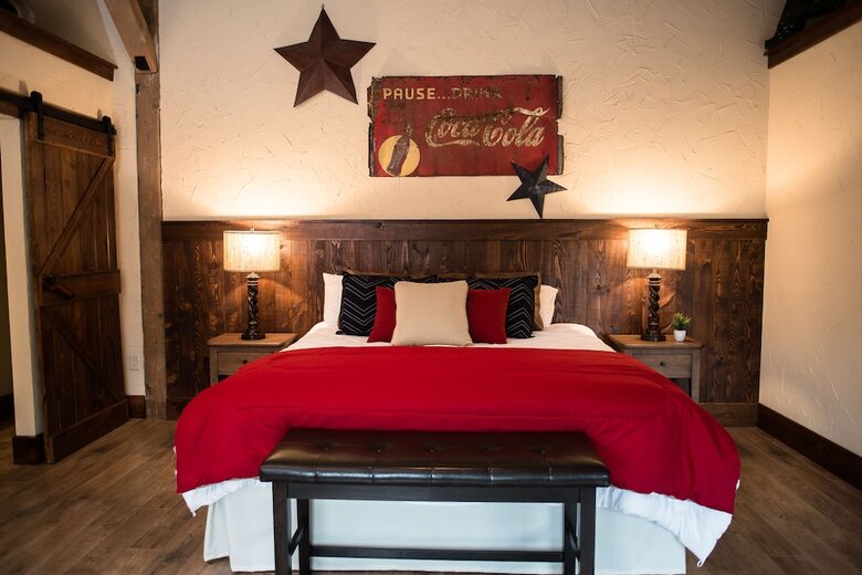 Hotel Rusty Rail Brewing Co.