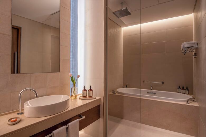 Abesq Doha Hotel And Residences - An Ihg Hotel