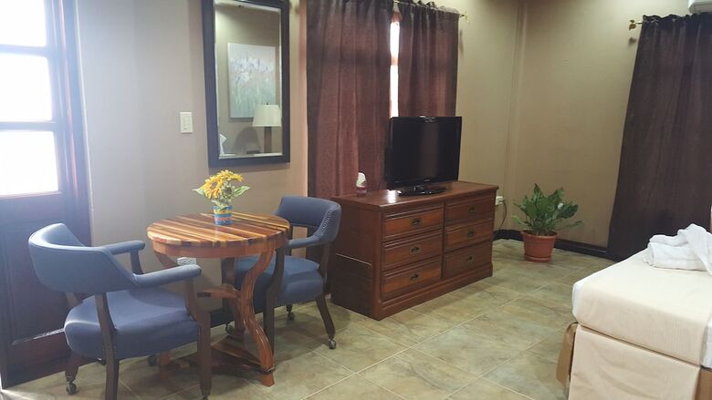 Gm Suites Bed & Breakfast