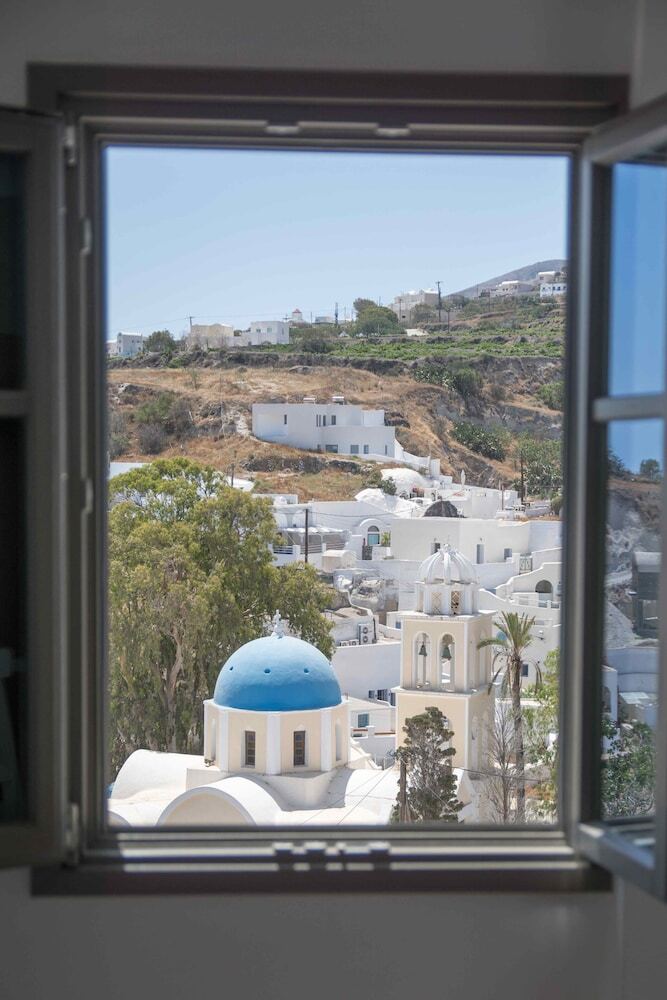 Amphitrite Suites Santorini