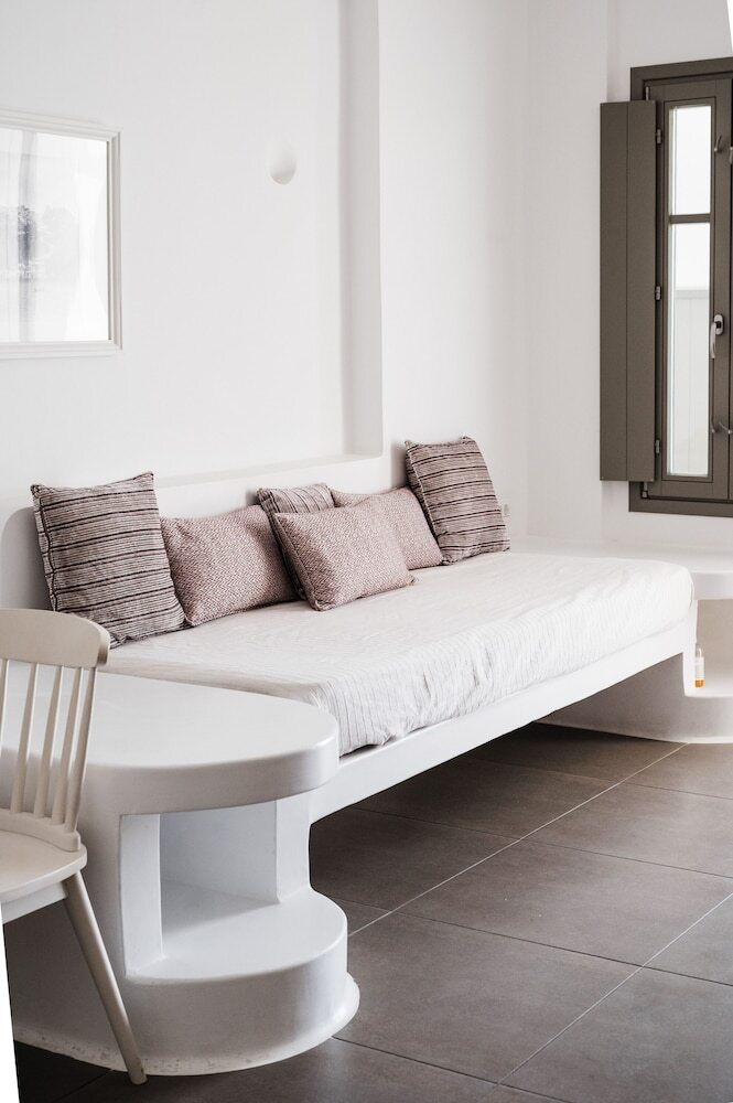 Amphitrite Suites Santorini