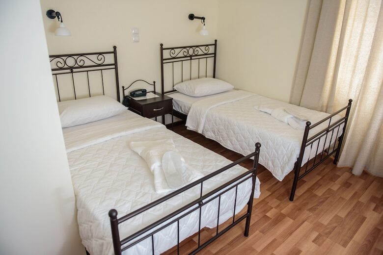 Athinas Street Inn