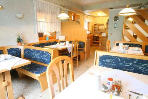 Hostal Pension Weber