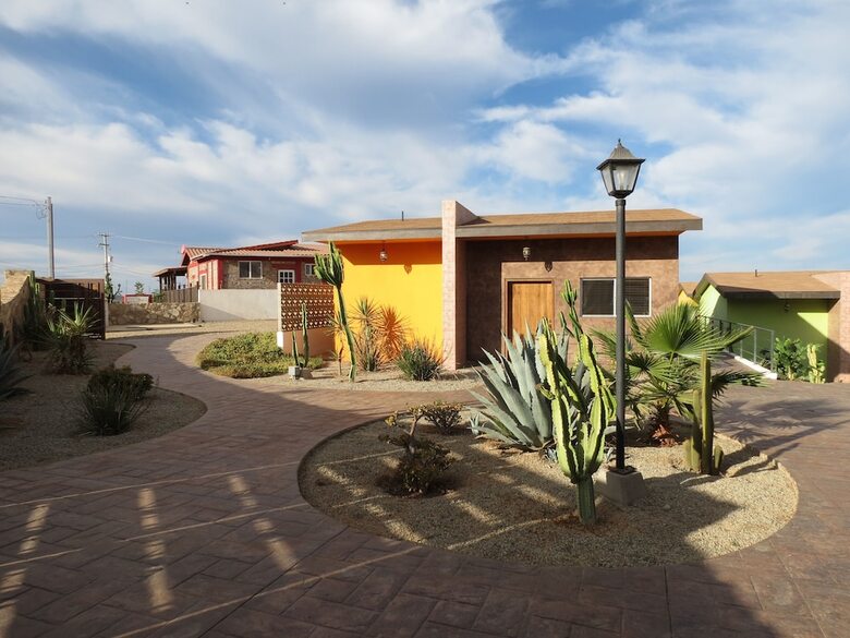 Casitas Del Valle
