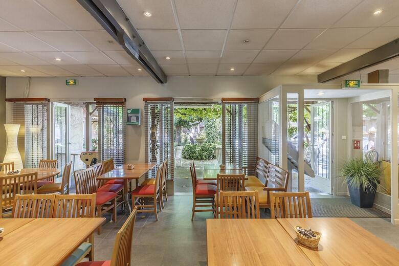 Hotel H�tel Cristol