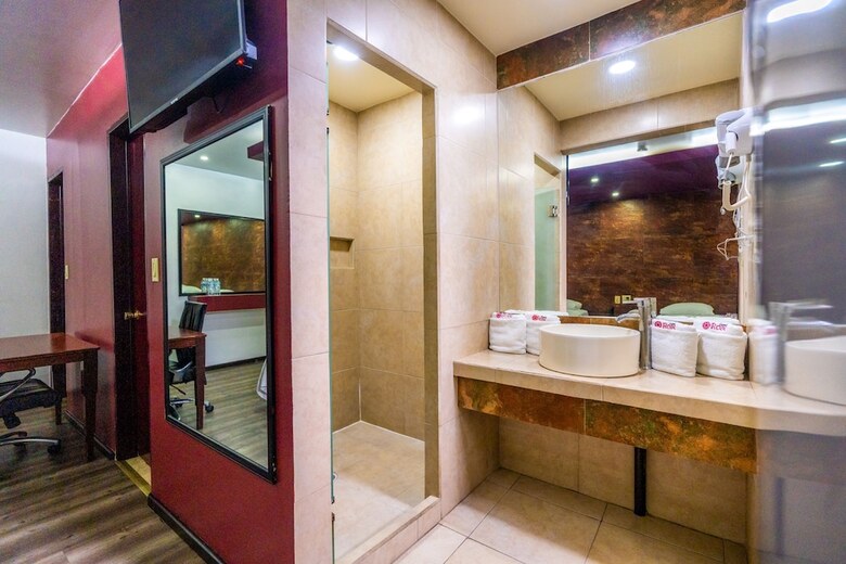 Hotel Rose Ensenada