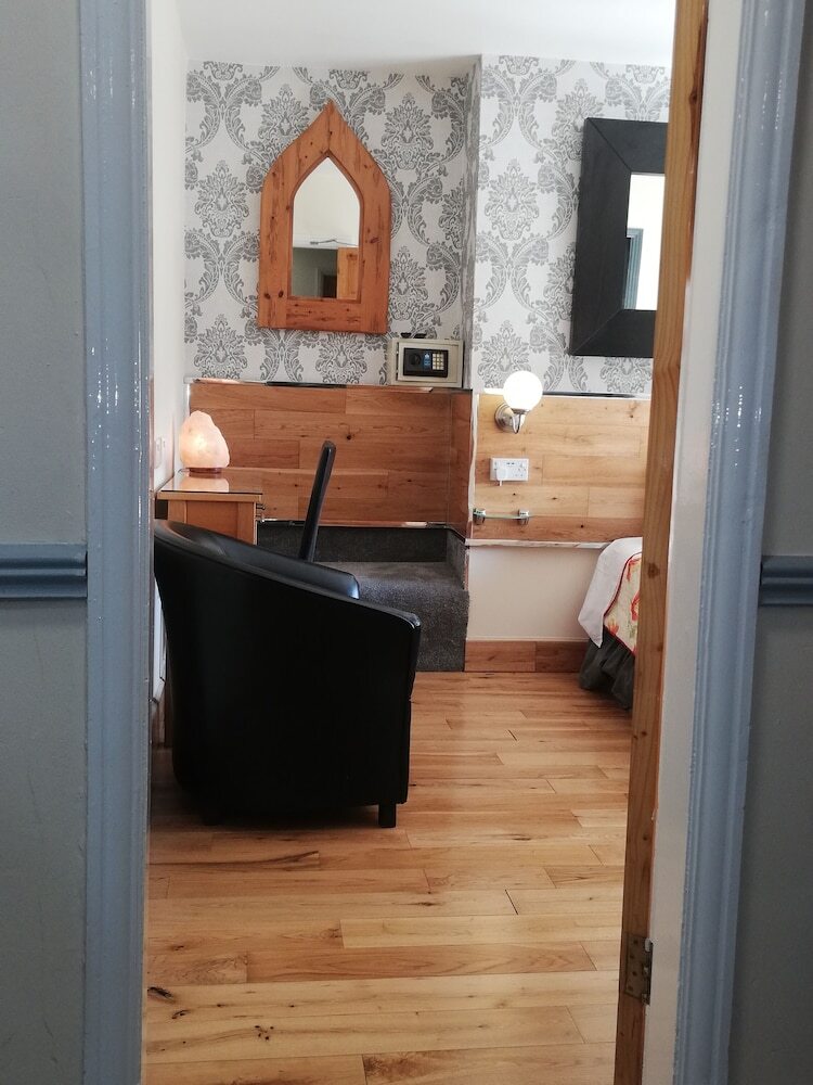 Flyover Bed And Breakfast