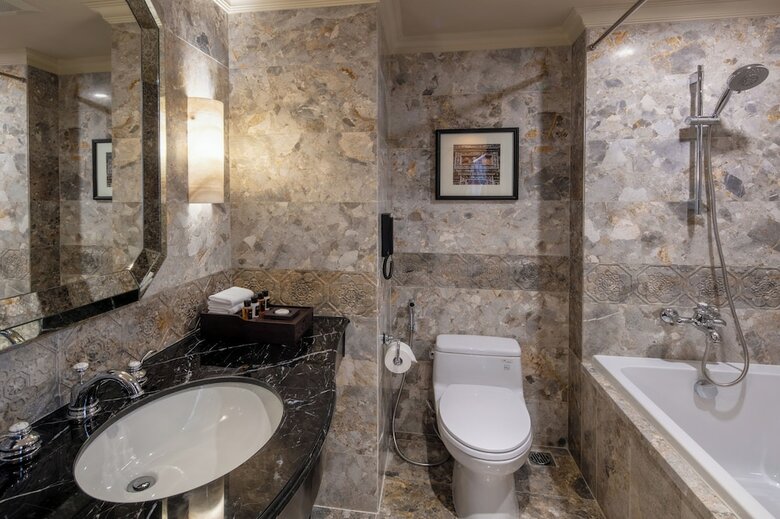 Silk Path Grand Hue Hotel