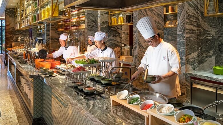 Silk Path Grand Hue Hotel