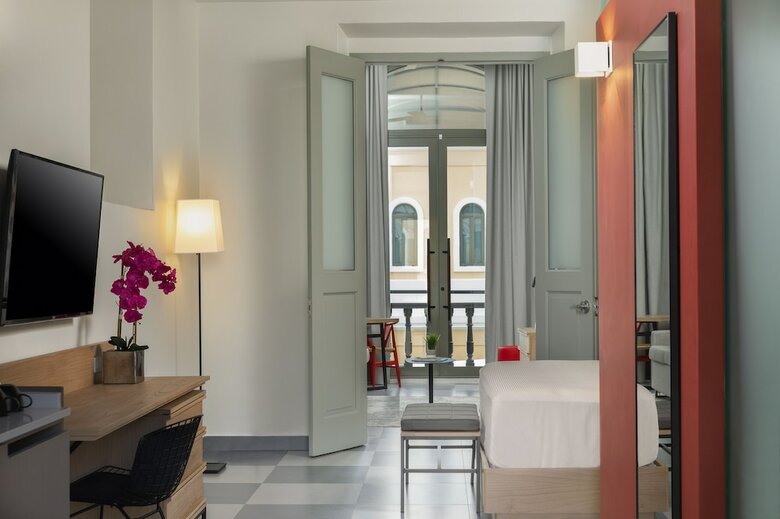 Hotel Palacio Provincial San Juan, Curio Collection By Hilton