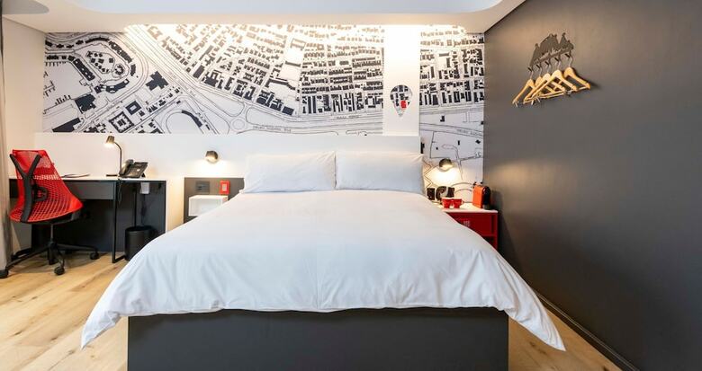 Anew Hotel Green Point