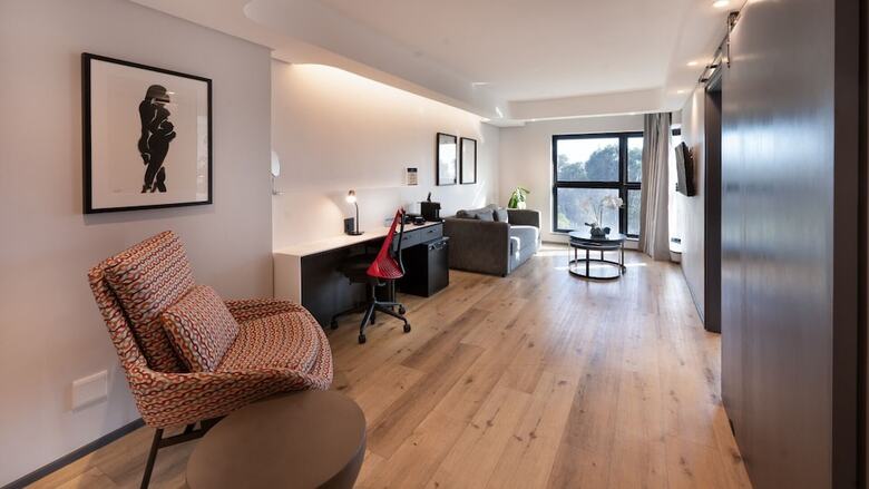 Anew Hotel Green Point