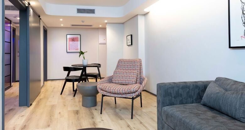 Anew Hotel Green Point