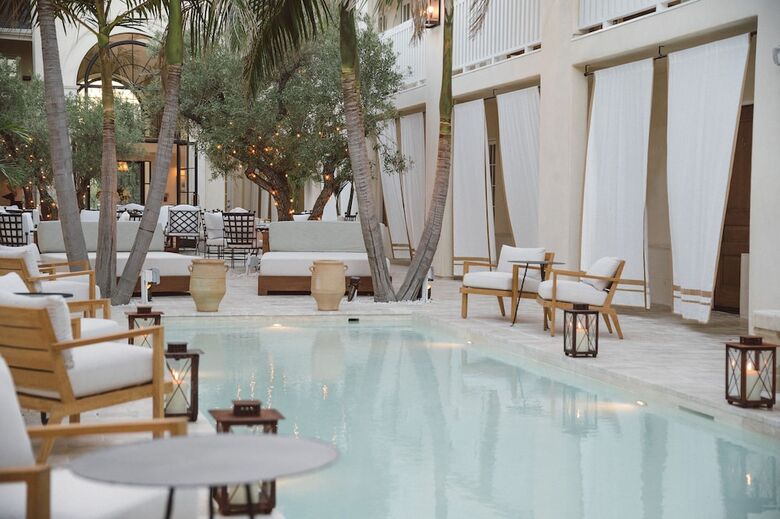 Hotel Cara