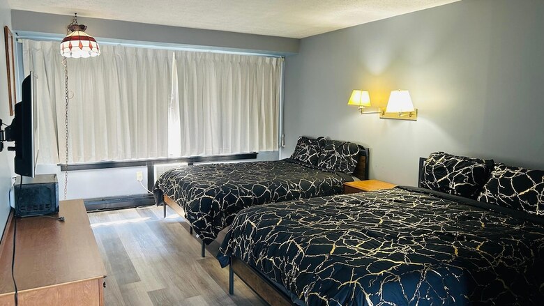 Motel Capital O Swan Inn Comstock Park