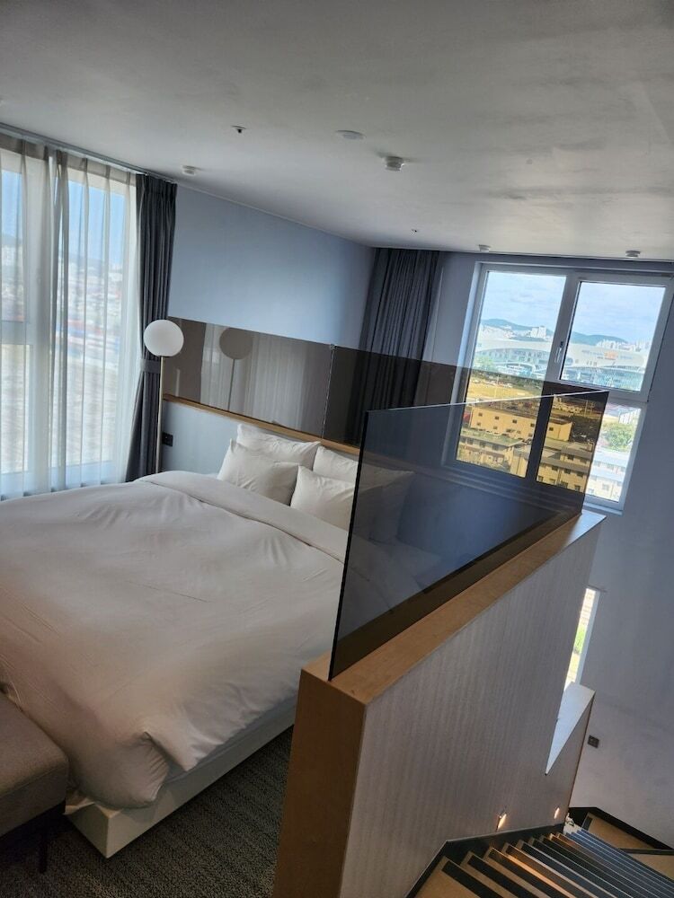 Hound Hotel Busan Station
