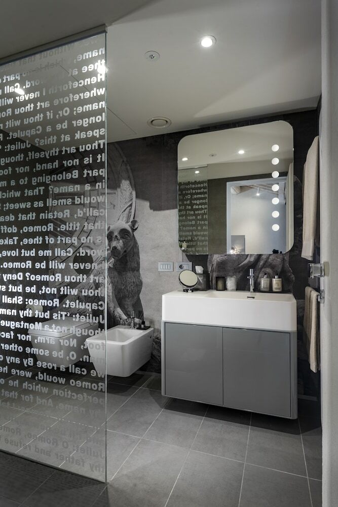 Lords Of Verona Luxury Apartments