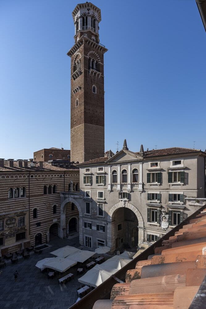 Lords Of Verona Luxury Apartments