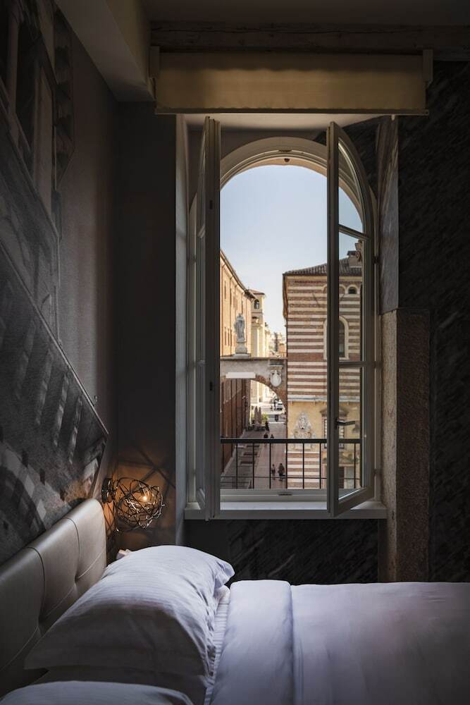 Lords Of Verona Luxury Apartments
