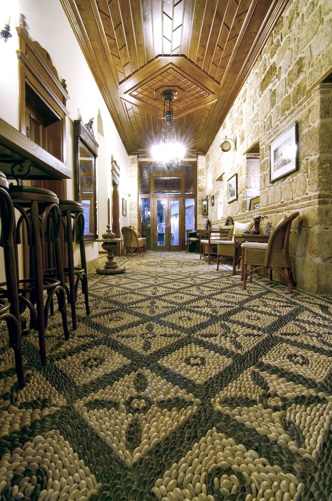 Minyon Hotel