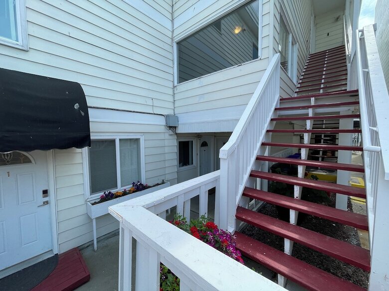 Arctic Fox Inn