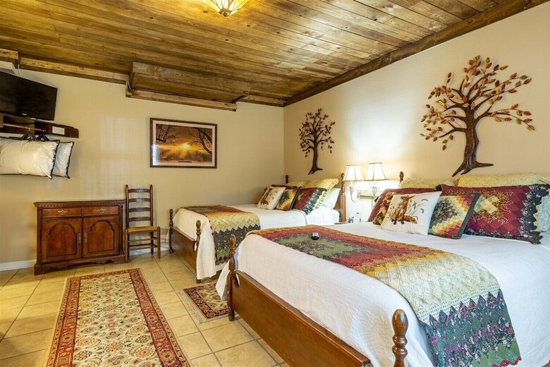 Hotel Hemlock Inn